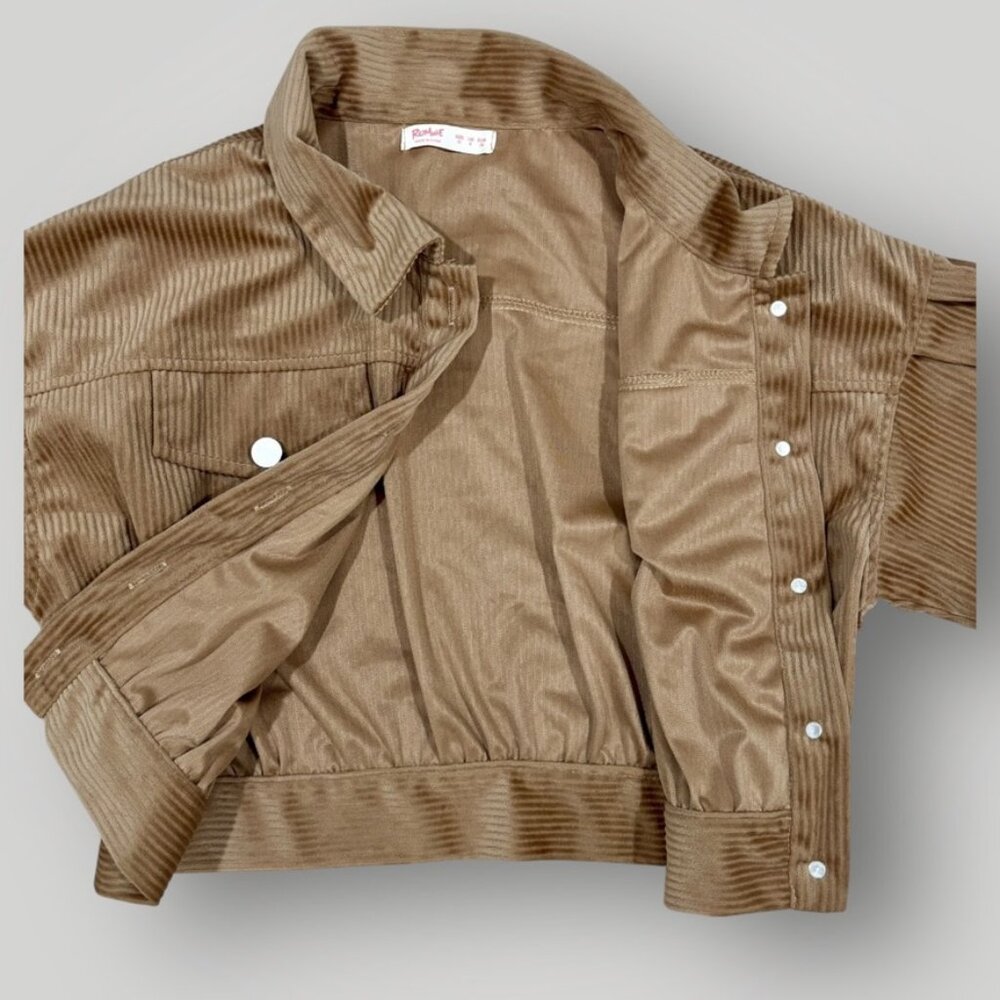 ROMWE Cropped Corduroy Jacket – Size M (US 6 / EUR 38)